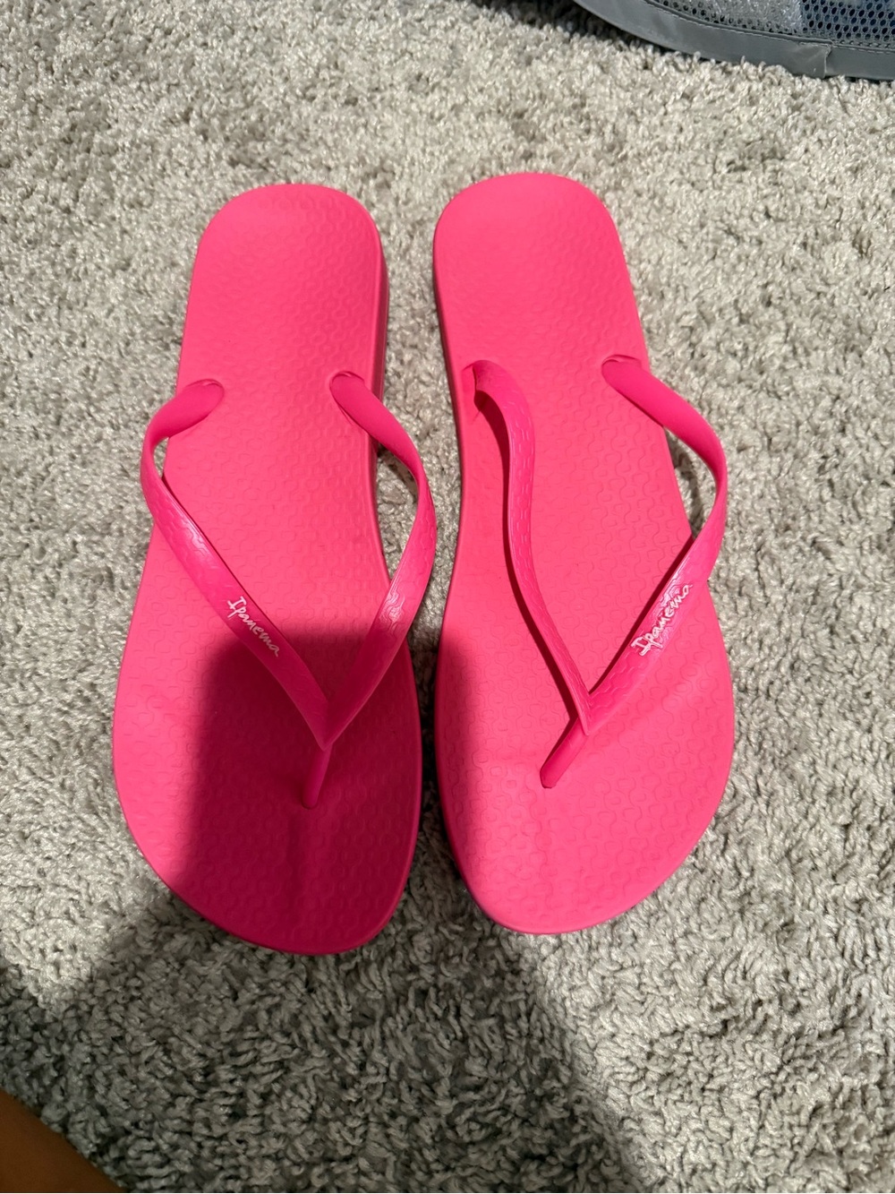 Pink Women's Flip Flop Sandals - Casual Beach Slide